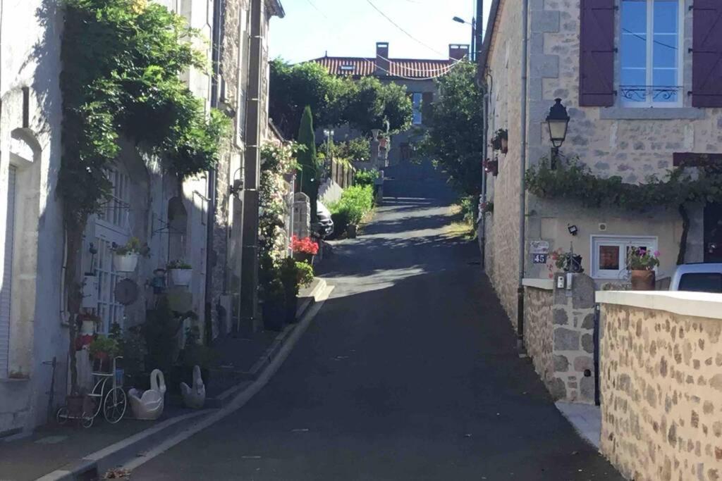 Breesfalt Gite Accomodation Βίλα Maisonnais-Sur-Tardoire Εξωτερικό φωτογραφία